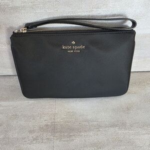 Kate Spade New York Black Nylon Chelsea Wristlet Dule Compartment